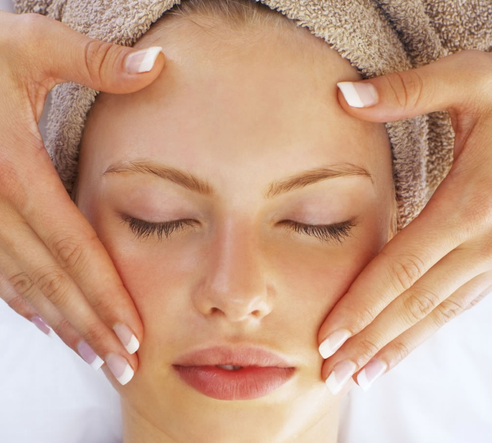 Masaje Facial hidratante